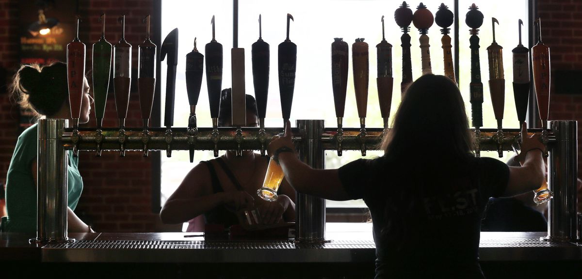 The beer industry is hoping to tackle the growing problem of dirty beer lines and tap faucets. (Associated Press)