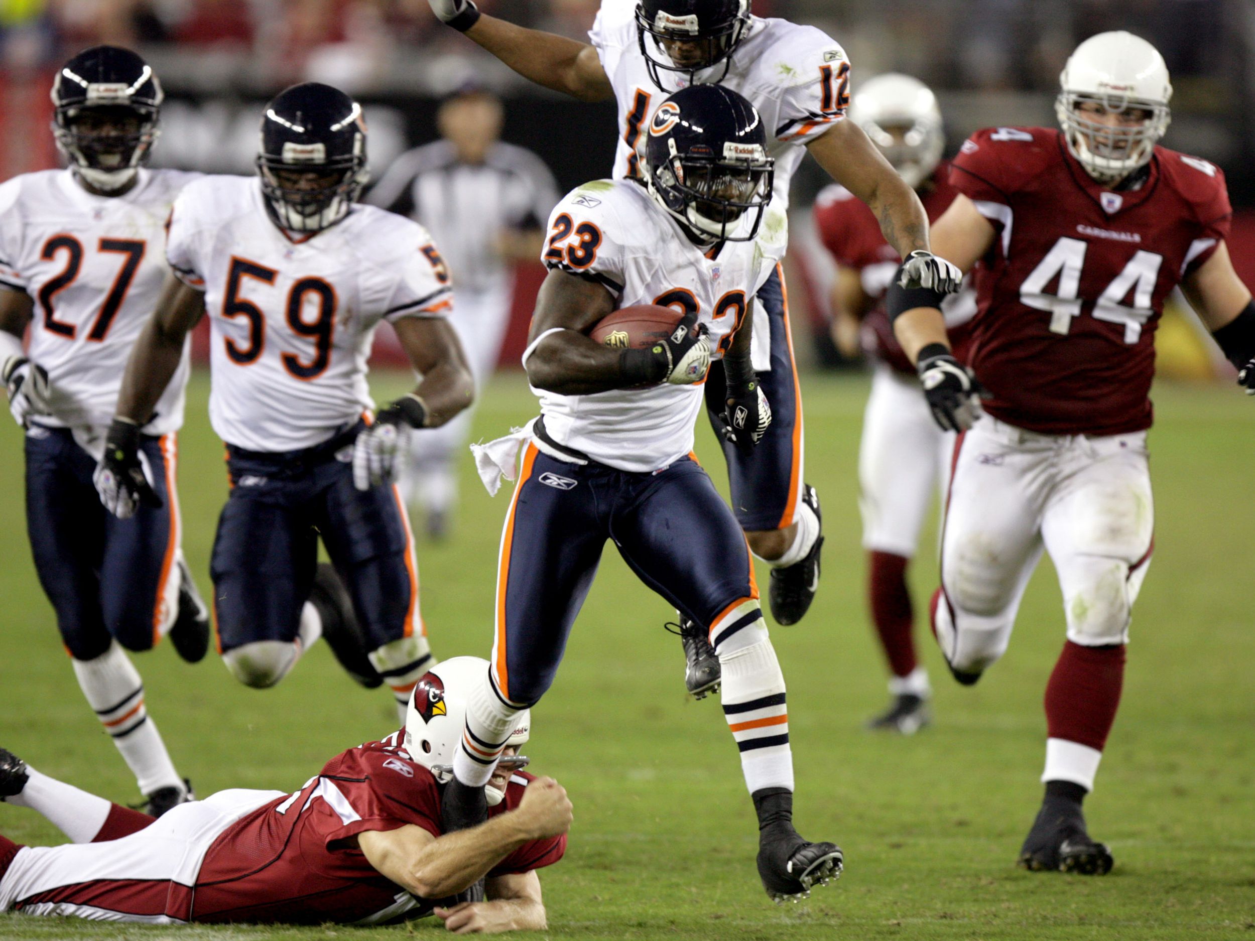 Return specialist Devin Hester released by Falcons