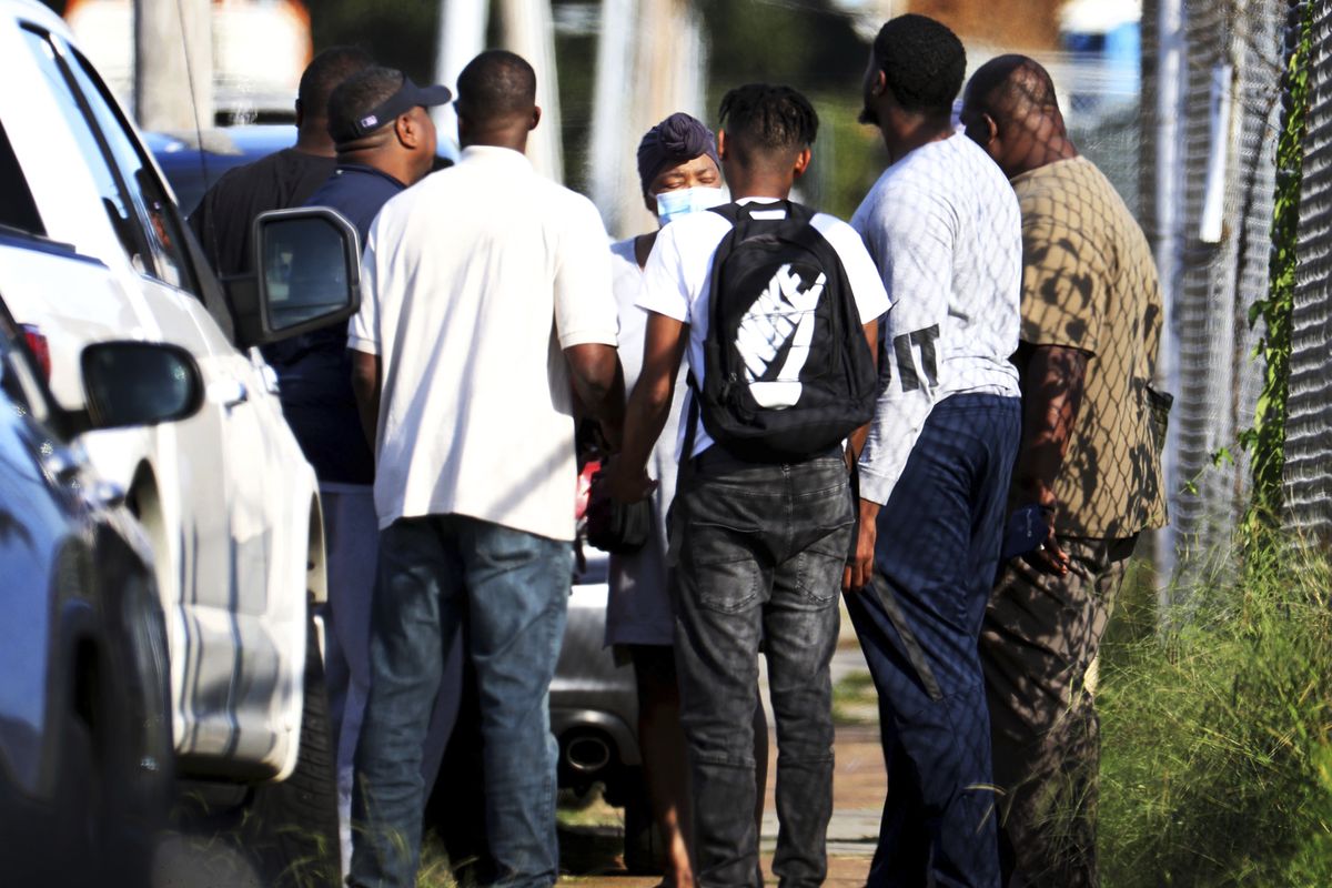 3 employees killed in shooting at postal facility in Memphis | The  Spokesman-Review