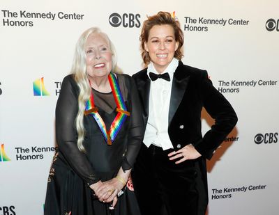 Joni Mitchell and Brandi Carlile in 2021.  (Paul Morigi)