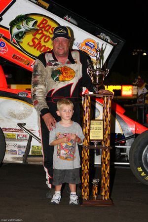 Steve Kinser nabbed another victory in his impressive World of Outlaws Sprint Car Series career. (Photo courtesy of Ivan Veldhuizen) (Ivan Veldhuizen)