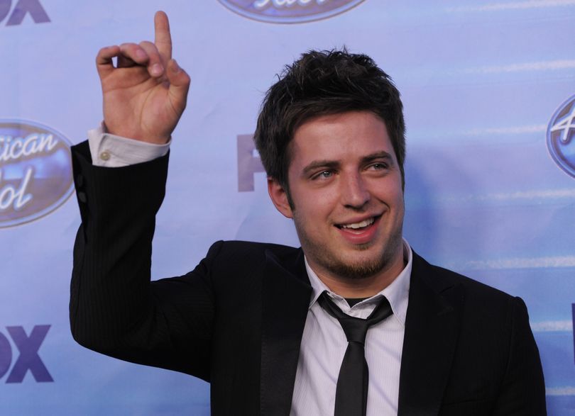 Lee DeWyze, winner of Season 9 of American Idol, poses backstage after the finale on Wednesday, May 26, 2010, in Los Angeles. (Chris Pizzello / Associated Press)