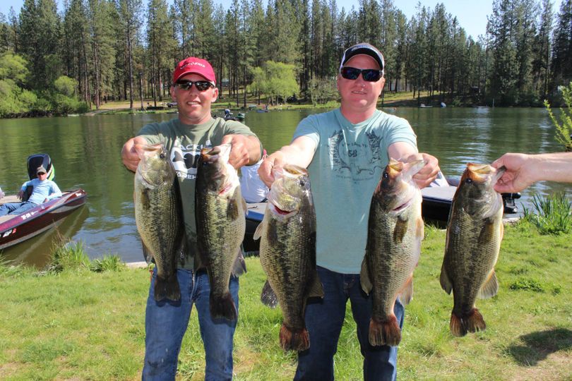 Justin Cox and Ben Schilling won the 2015 Long Lake Classic bass tournament with a two-day total fish total 39.16 pounds on May 2-3. Their first day bag weighed an amazing 29.05lbs!  (Spokane Bass Club)