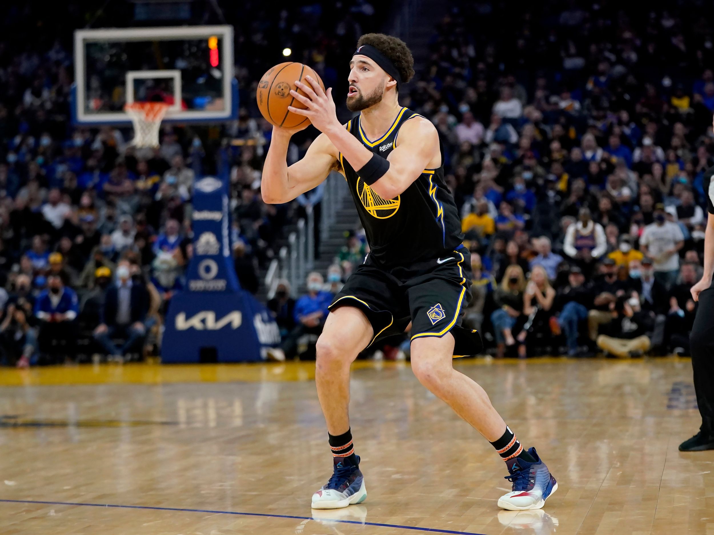 Looking out for his Cougs: In midst of NBA playoff chase, Klay