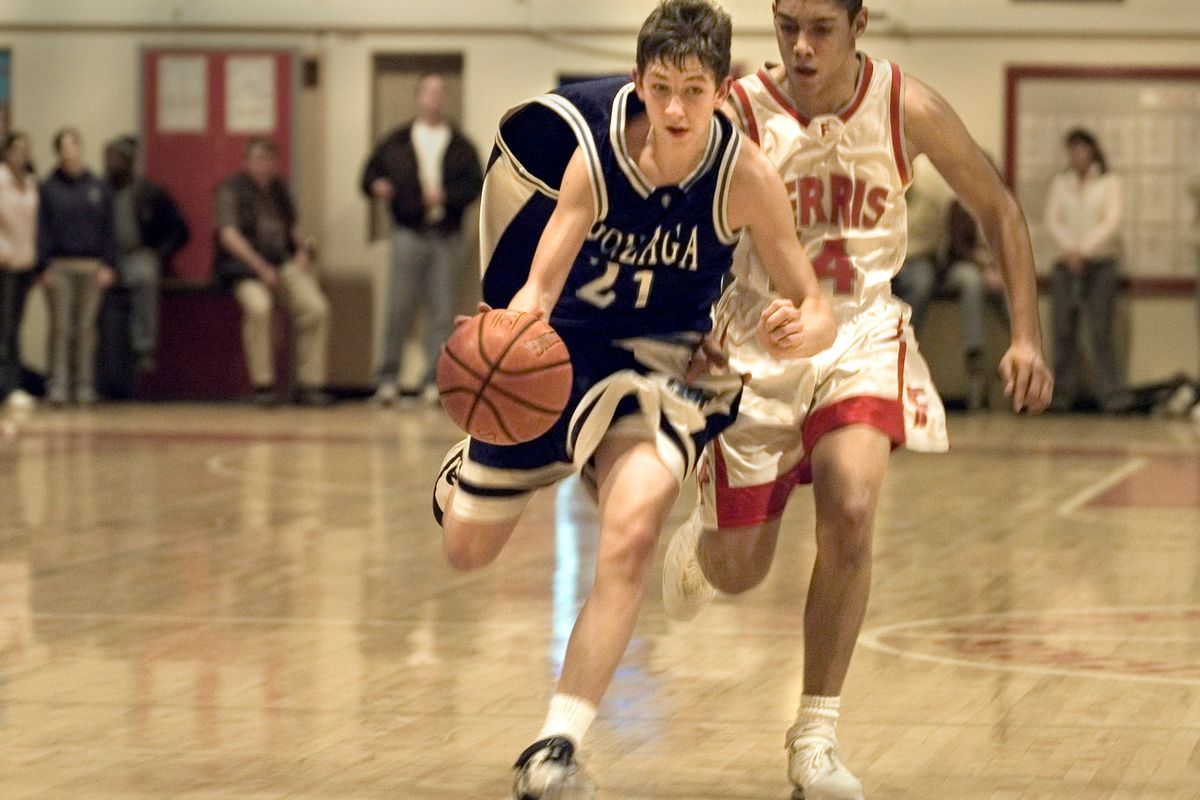 Two basketball players hi-res stock photography and images - Alamy