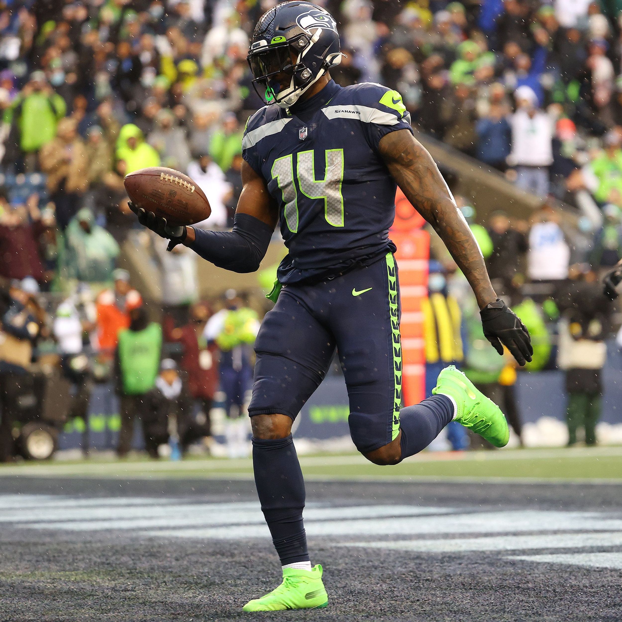 Video: Seahawks receiver DK Metcalf gets struck out by Quavo in