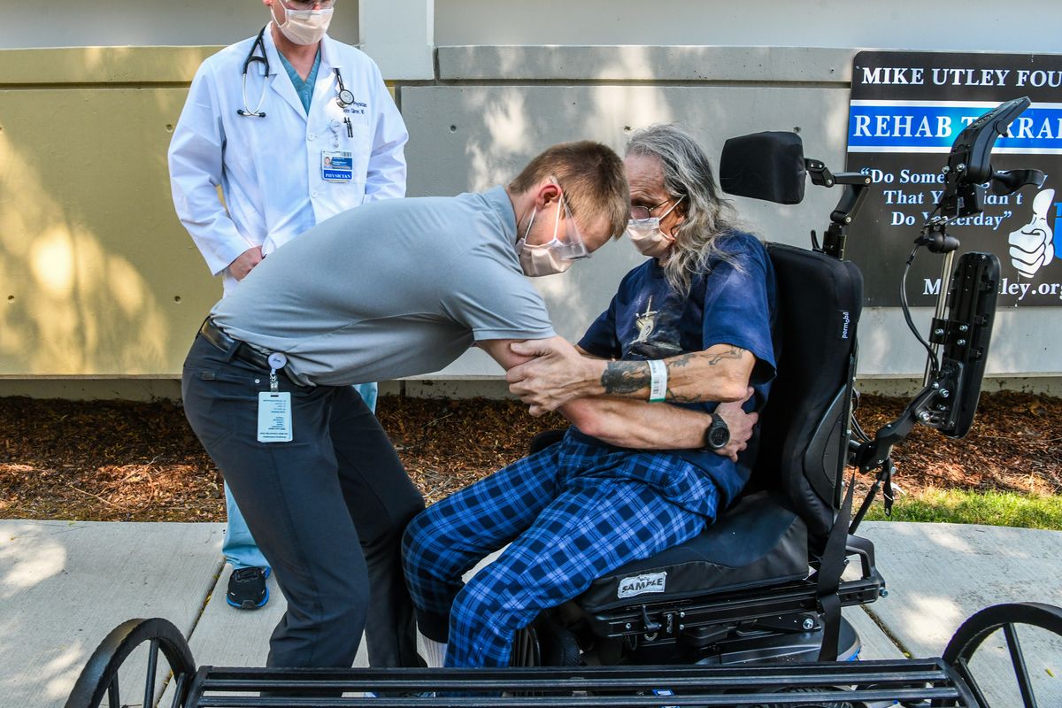 Resident physician John Gilmer observes physical therapist Brian Kinder working with spinal cord injury patient Ron Canfield of Stevensville, Mont., on Monday at Providence St. Luke’s Rehabilitation Medical Center. A new three-year physical medicine and rehabilitation program to become board-certified physiatrists has started in Spokane. Physiatrists specialize in physical medicine and rehabilitation, including spinal cord injury, stroke, brain injury, amputee care and pediatric rehabilitation.  (Dan Pelle/The Spokesman-Review)