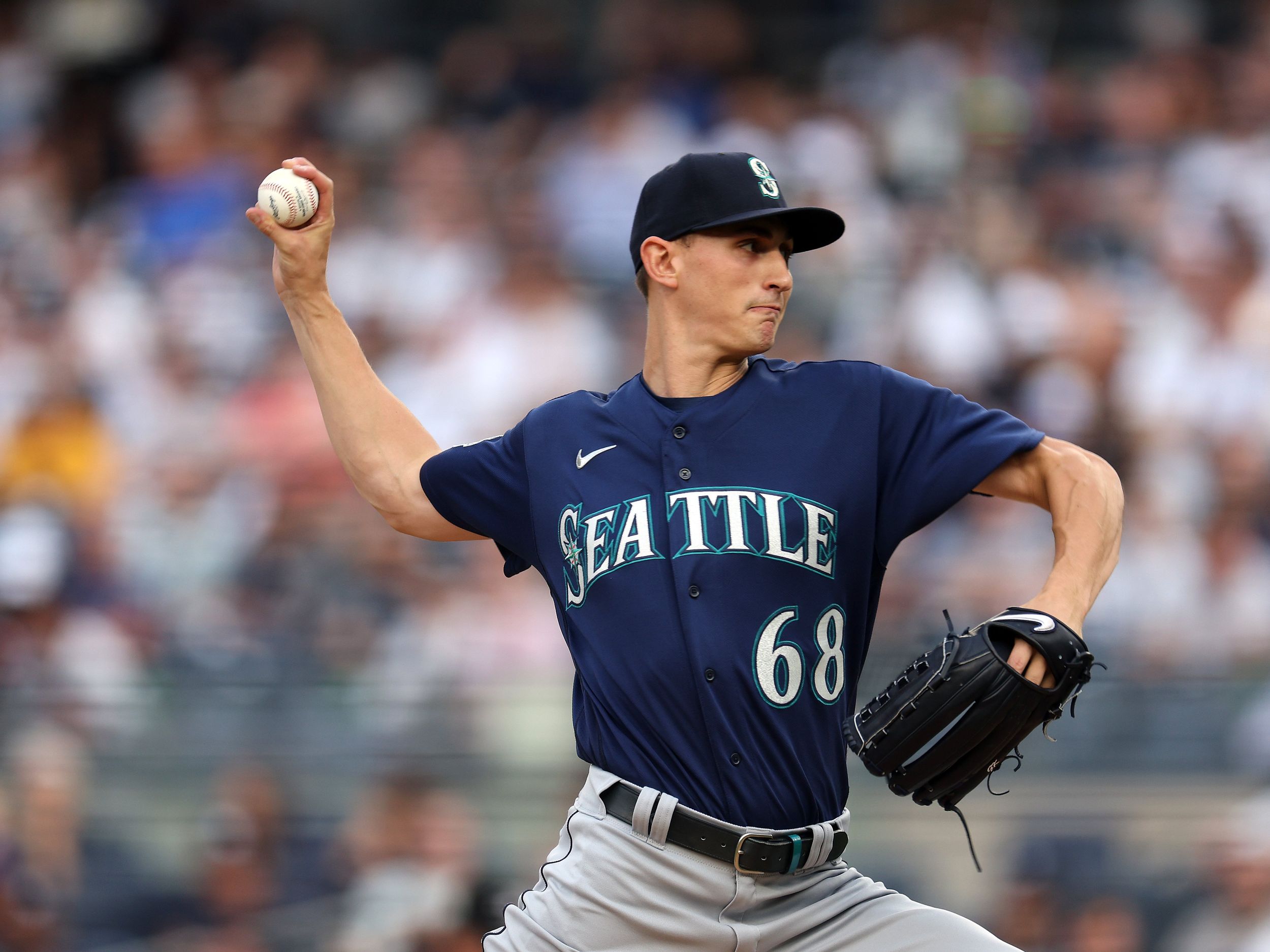 Mariners fan hits pitcher George Kirby with ball thrown from crowd