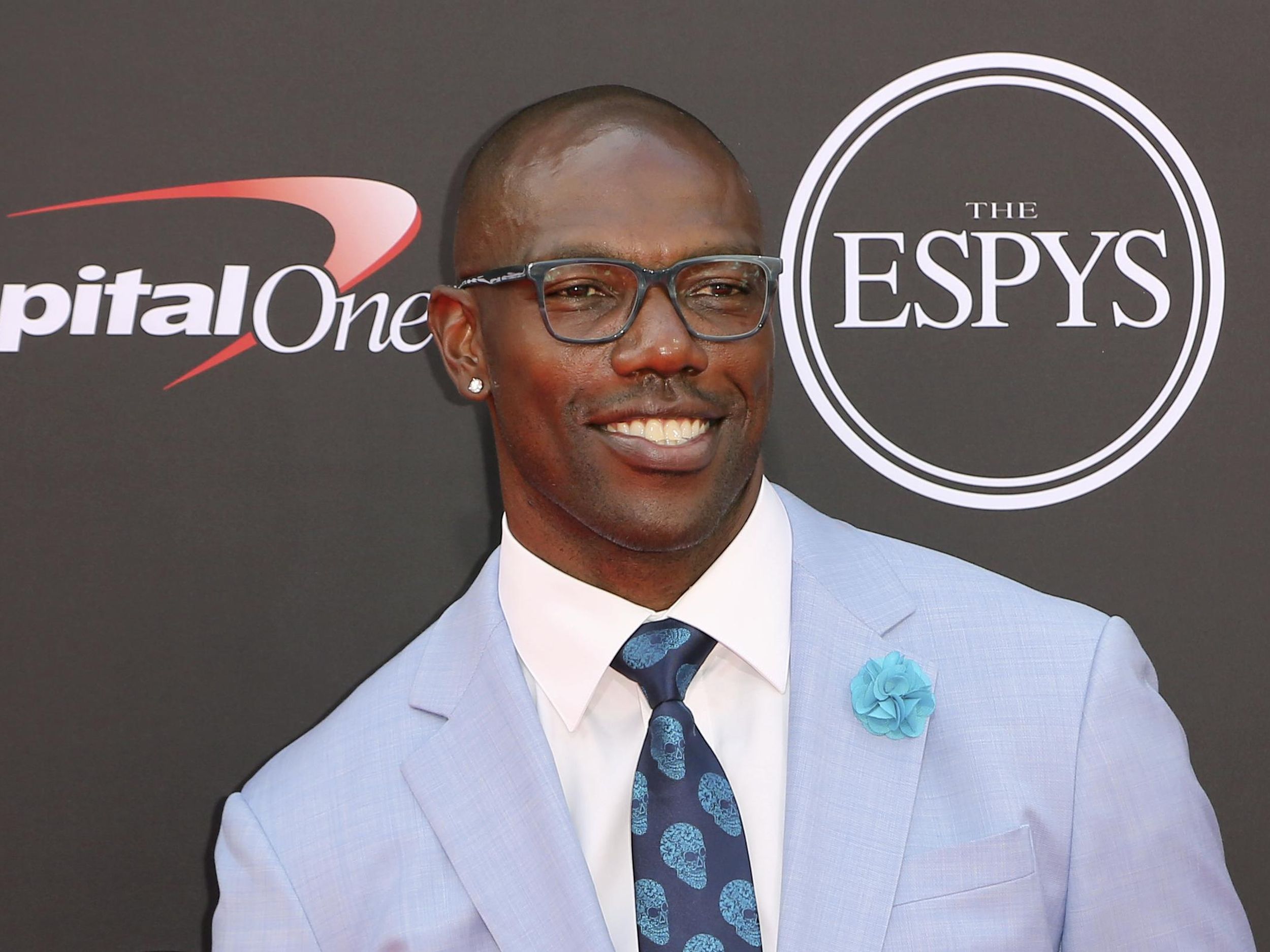 Terrell Owens makes unprecedented choice not to attend Hall of