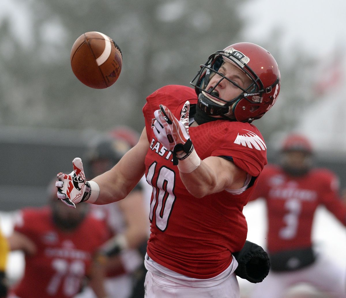 On a critical fourth-and-2, EWU receiver Cooper Kupp finds the football just out of his reach in the fourth quarter. (Colin Mulvany)