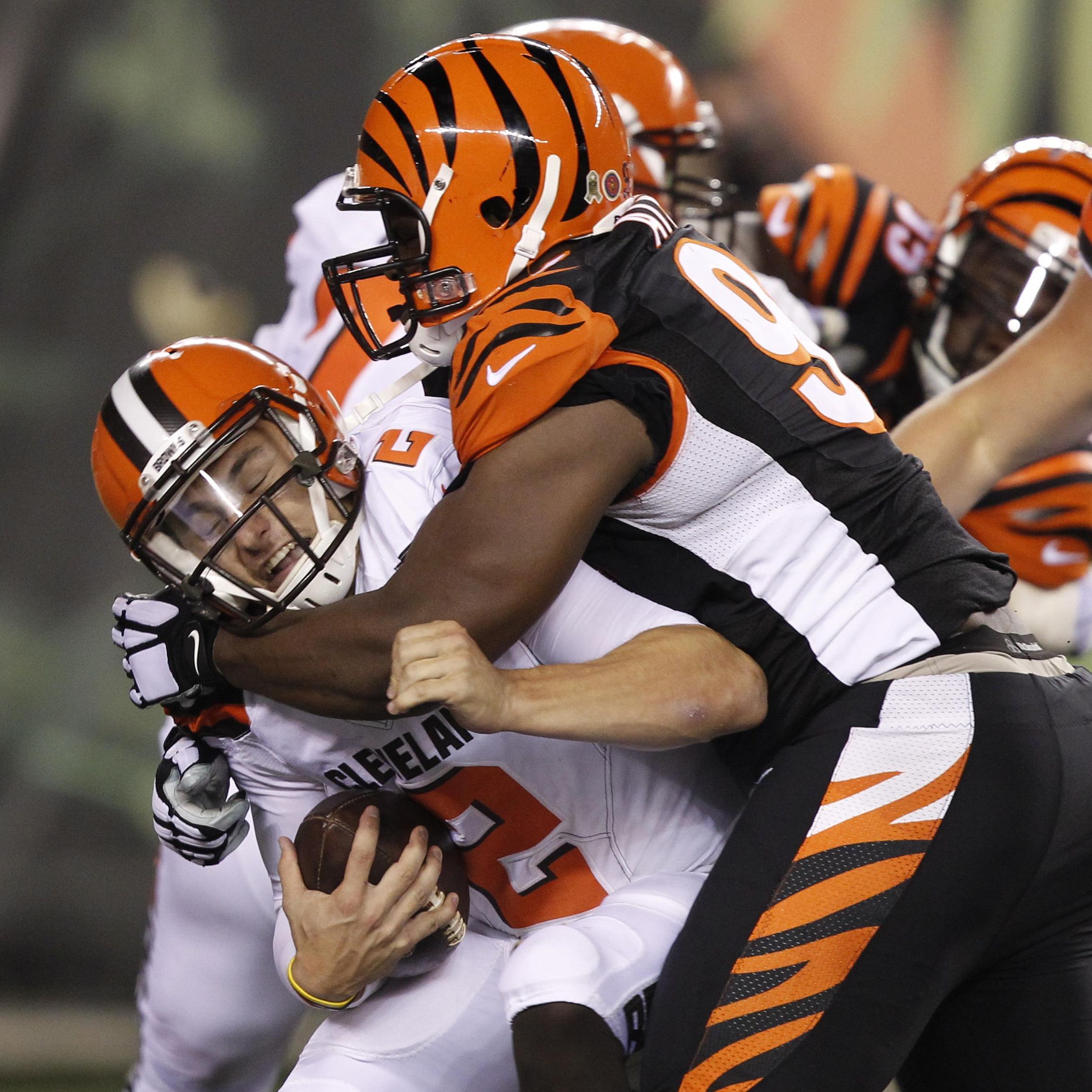 Cincinnati Bengals' Tyler Eifert questions method of national