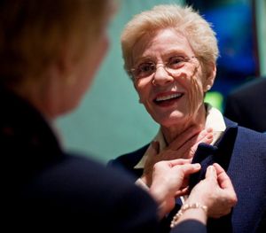 Actress Patty Duke receives a pin from Pamela Beyer, a district governor for Lions Clubs International, during a ceremony Monday, Feb. 23, 2009, in Coeur d'Alene, Idaho honoring the actress for her service and contributions to the volunteer service organization. (AP Photo/Coeur d'Alene Press, Jerome A. Pollos)