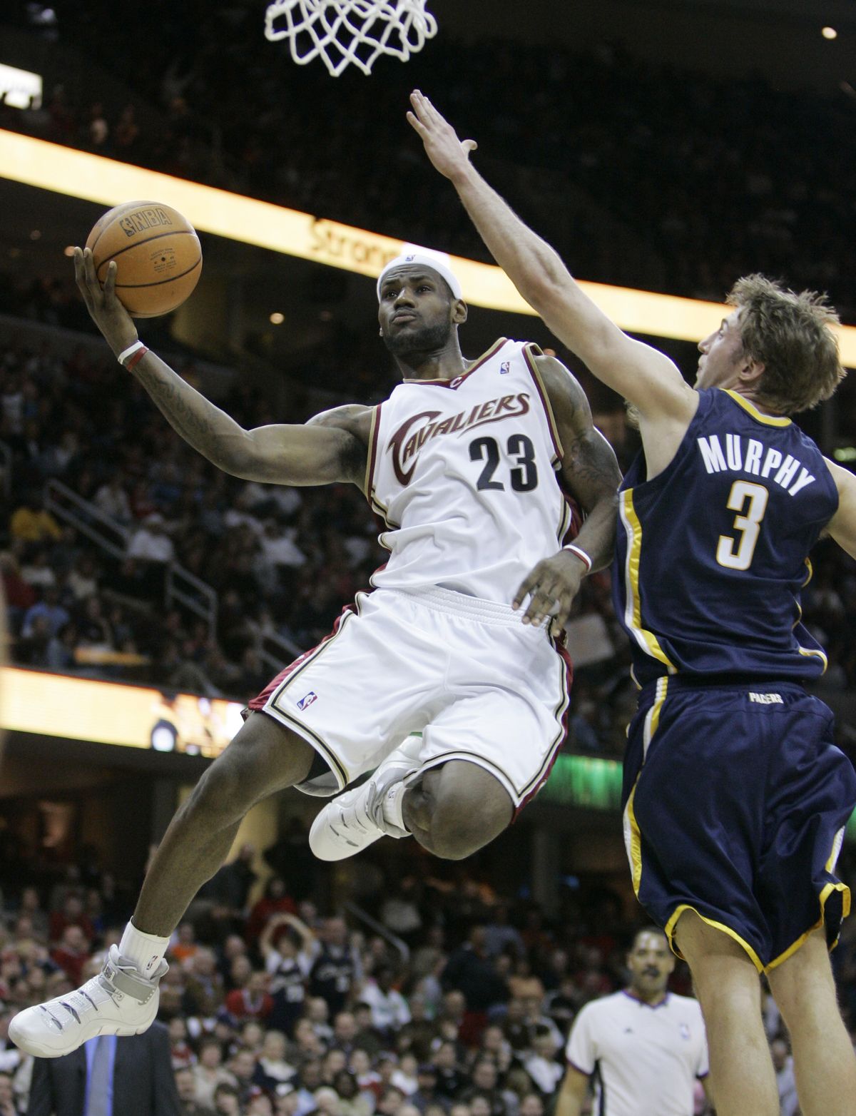 LeBron James will again don the jersey of the Cleveland Cavaliers. (Associated Press)