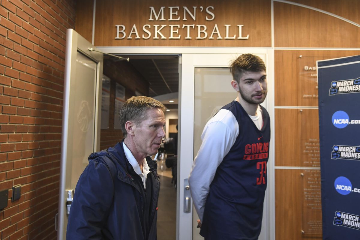 Gonzaga coach Mark Few and forward Killian Tillie head off to a CBS interview after arriving at Taco Bell Arena, Wednesday, March 14, 2018 in Boise, Id. (Dan Pelle / The Spokesman-Review)