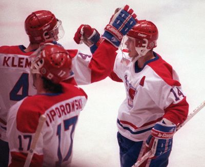 Ray Whitney, right, with Jon Klemm and Kerry Toporowski, helped the Chiefs win the Memorial Cup in 1991.
