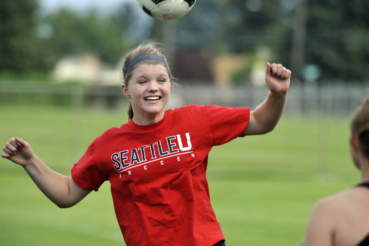 Julia Moravec, the GSL leading scorer and offensive MVP last season, is off to another fast start with the Lewis and Clark Tigers. (Dan Pelle)