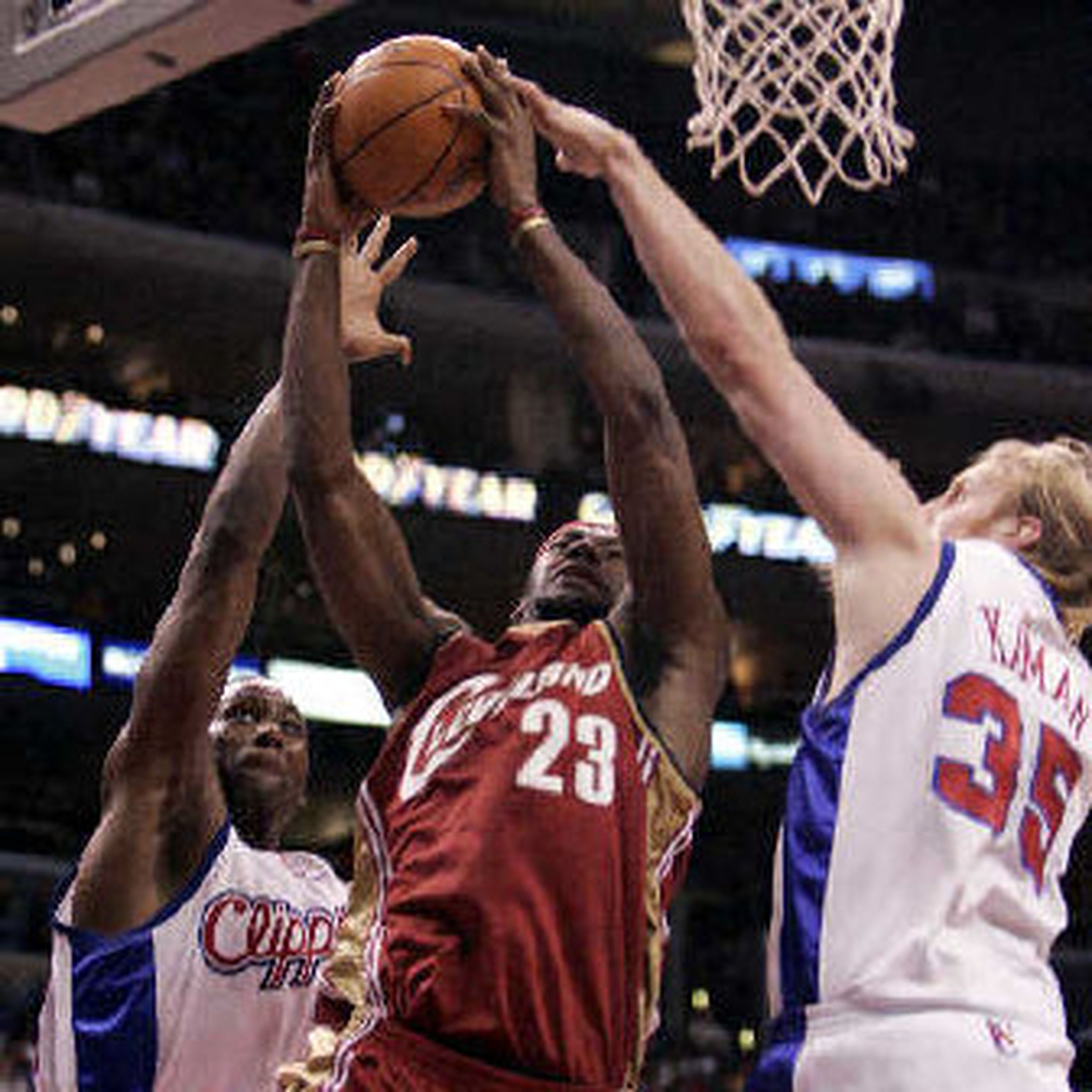 Elton Brand of the Los Angeles Clippers takes a shot in the game