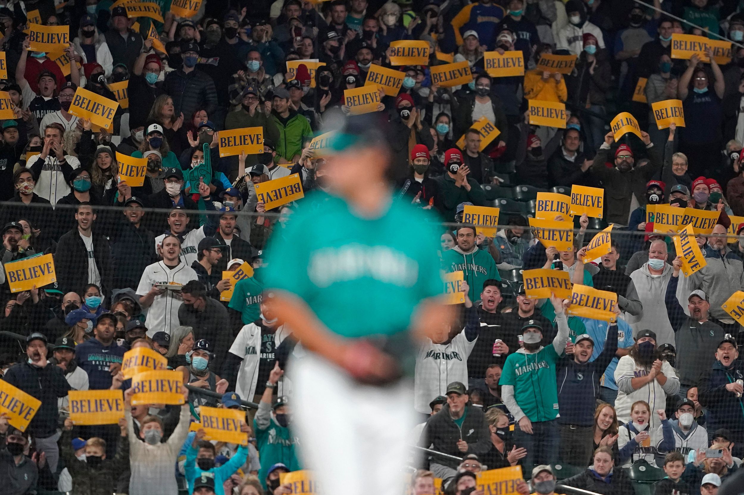 Commentary: To fans dismay, all the Mariners have delivered is