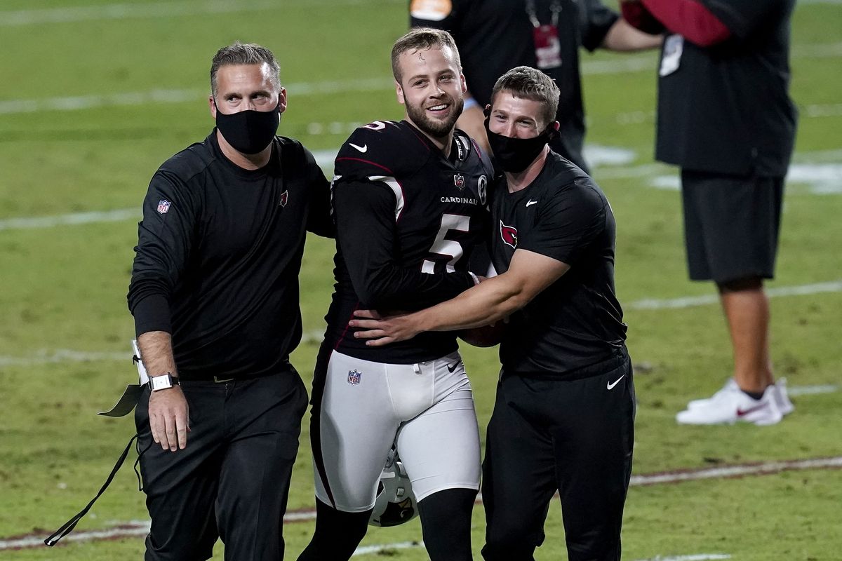 Arizona knocks off undefeated Seahawks with 37-34 OT victory