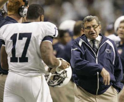 
Penn State coach Joe Paterno advises quarterback Daryll Clark during Saturday's Alamo Bowl. Associated Press
 (Associated Press / The Spokesman-Review)