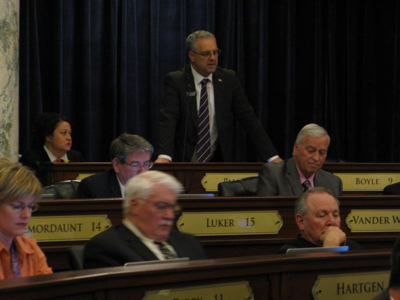 Rep. Joe Palmer opens debate on the transportation bill in the House, shortly after 1 a.m. (Betsy Russell)