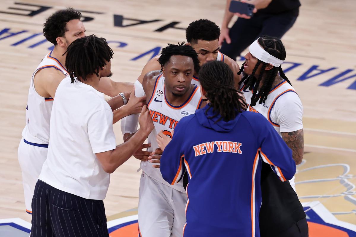 New York forward OG Anunoby, center, celebrates after scoring the go-ahead basket against San Antonio during Game 4 of the 2026 NBA Finals at Madison Square Garden on Wednesday in New York City. (Getty Images)