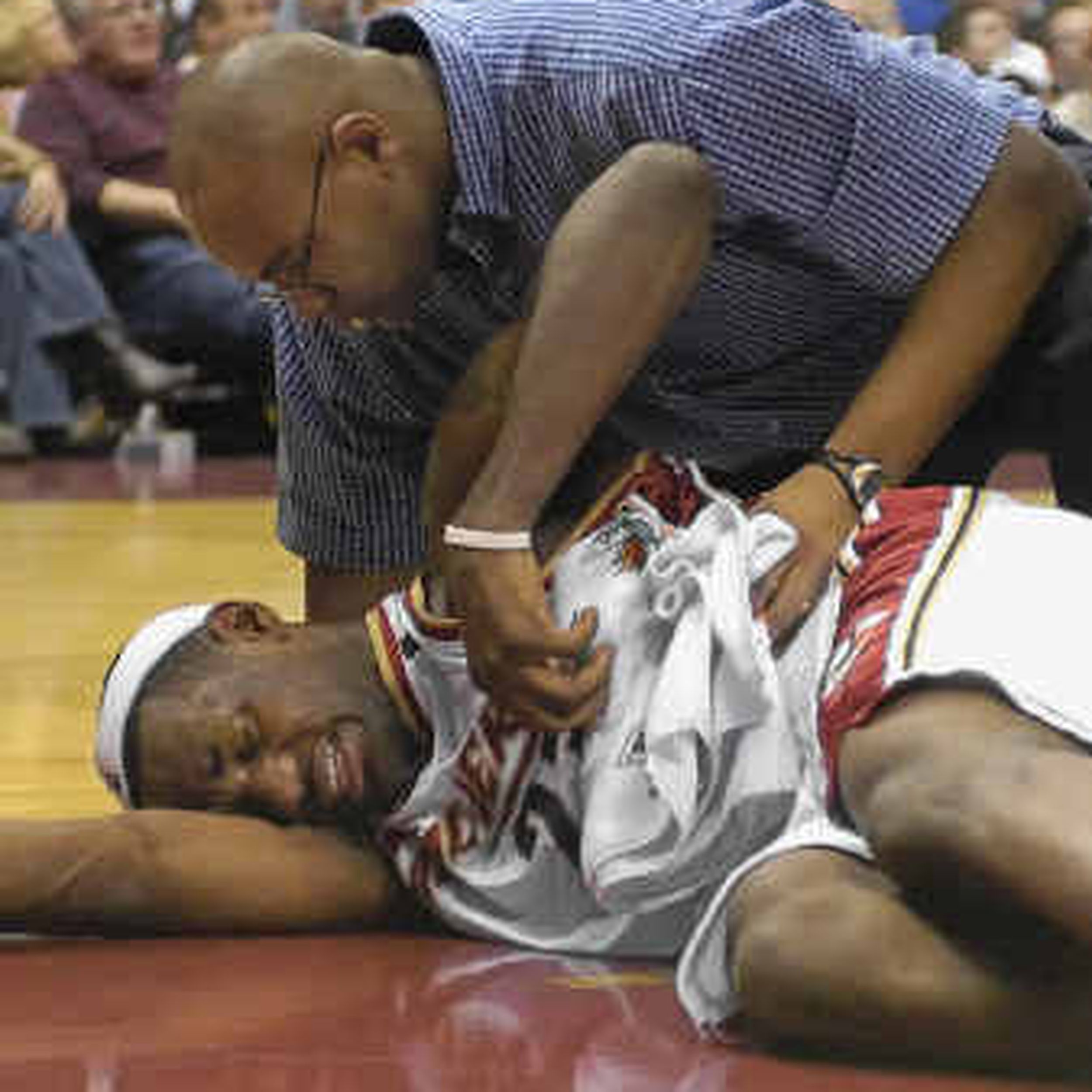 McMenamin: Elbow injury forced LeBron James to improve shooting