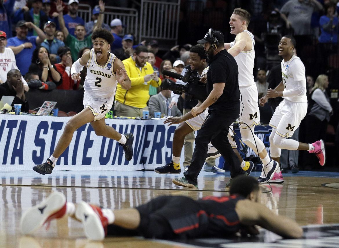 Freshman Jordan Pooles Buzzer Beating 3 Pointer Sends Michigan Past Houston 64 63 The