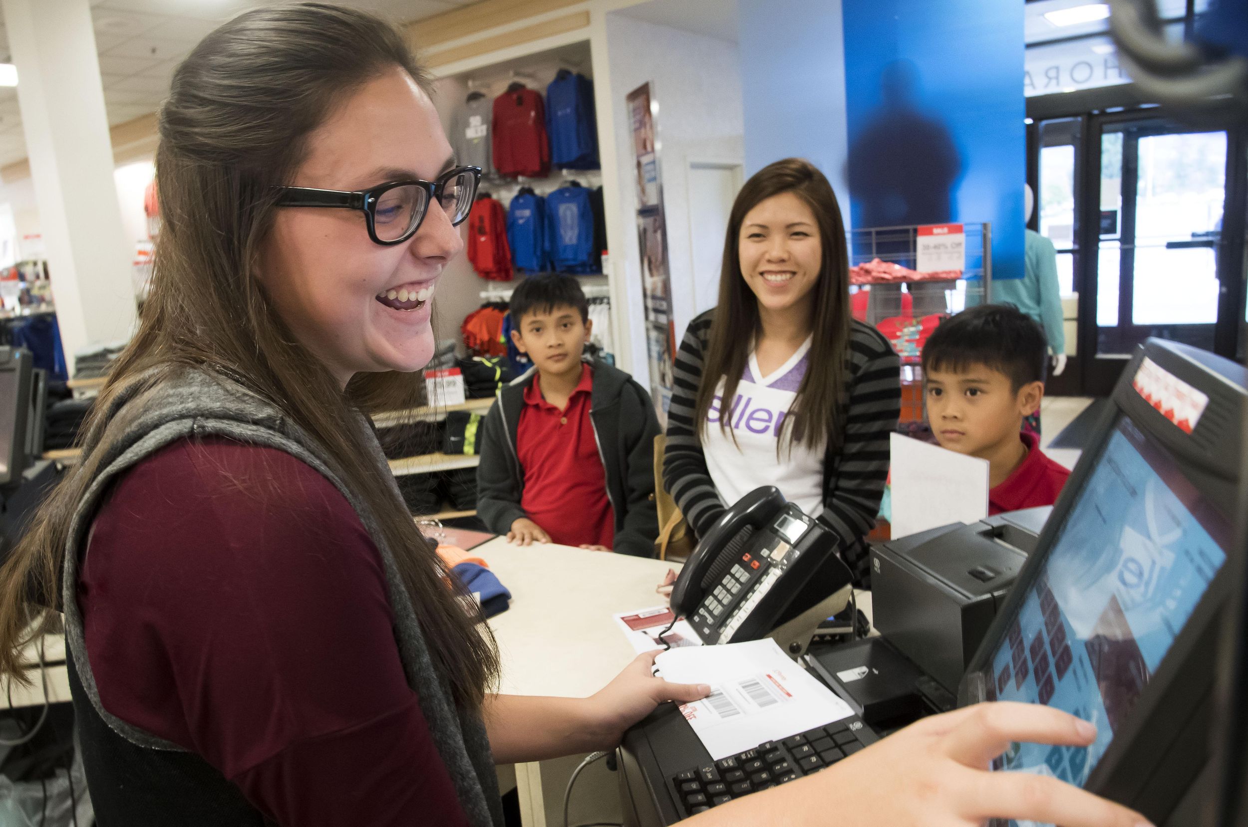 Retail Hiring Immediately - rouc6ra