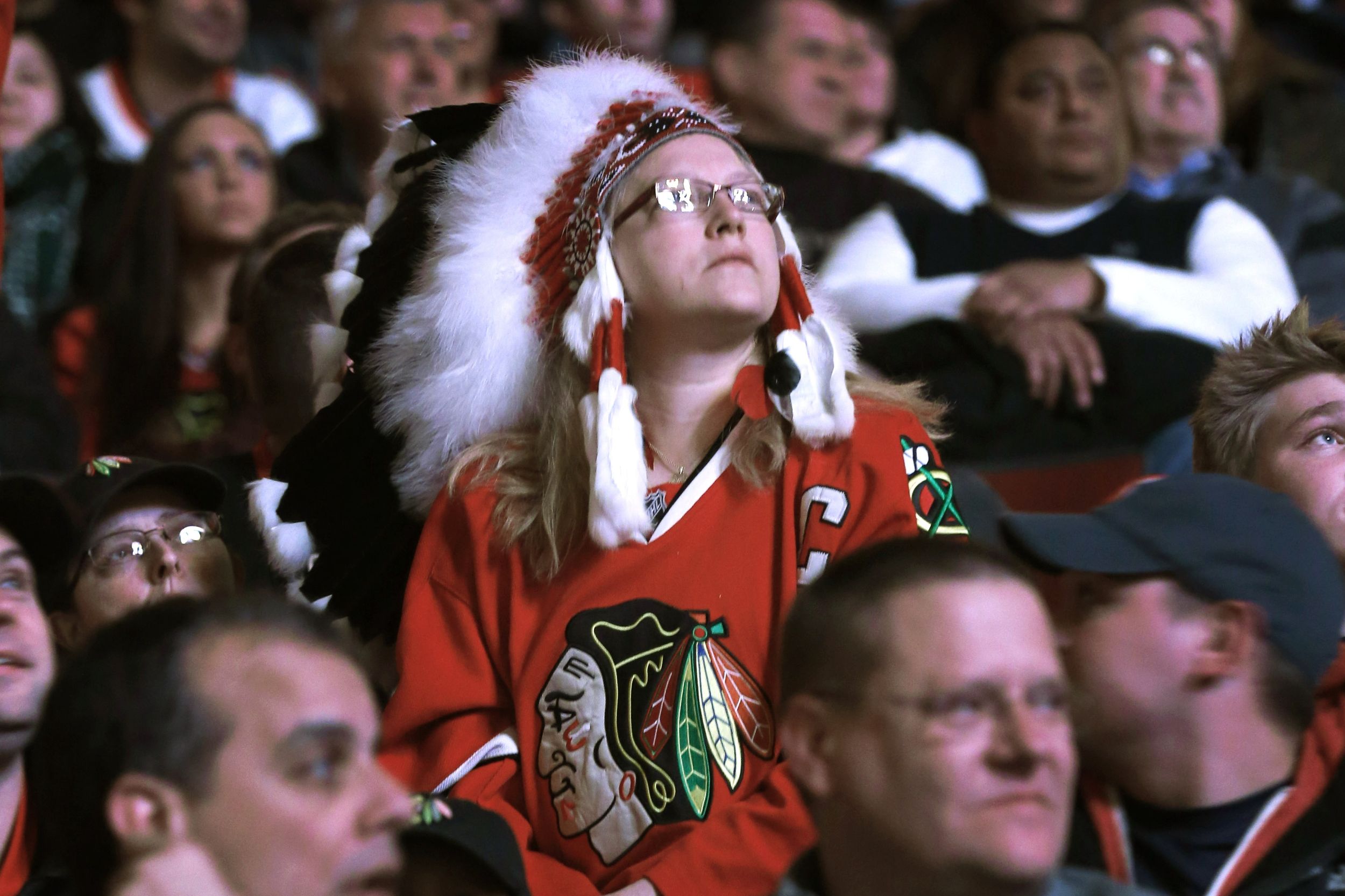 Blackhawks Ban Native American Headdresses At Home Games The Spokesman Review