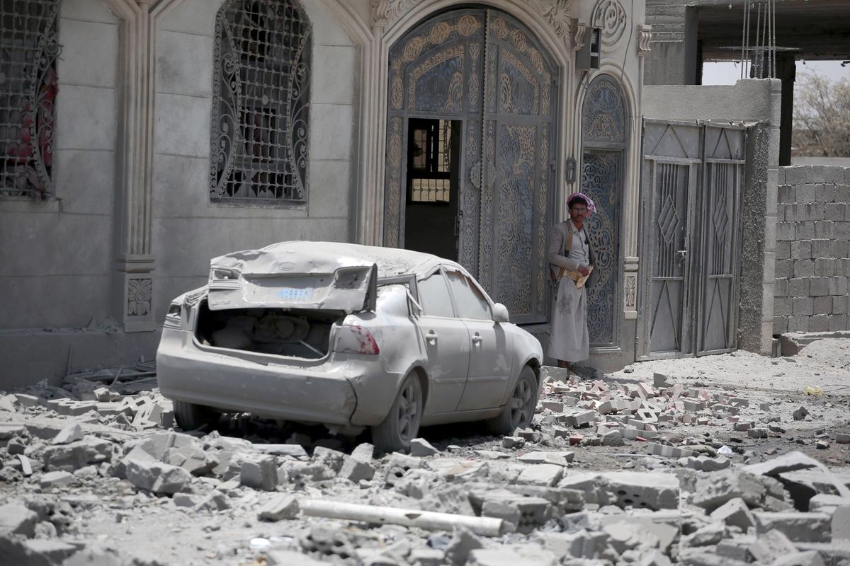 A Yemeni man inspects the rubble of a building destroyed by US airstrikes. (Osamah Yahya/dpa/TNS) (Osamah Yahya/dpa/TNS)