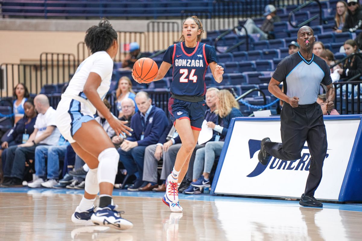 Gonzaga’s McKayla Williams scans the offense against San Diego during Thursday’s West Coast Conference game in San Diego.  (Courtesy of GU Athletics)