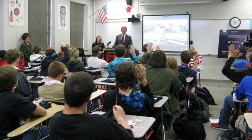 Idaho Gov. Butch Otter asks students in a health class at Boise High School to raise their hands if they've heard of the Meth Project anti-drug program on Tuesday; most had. (Betsy Russell)