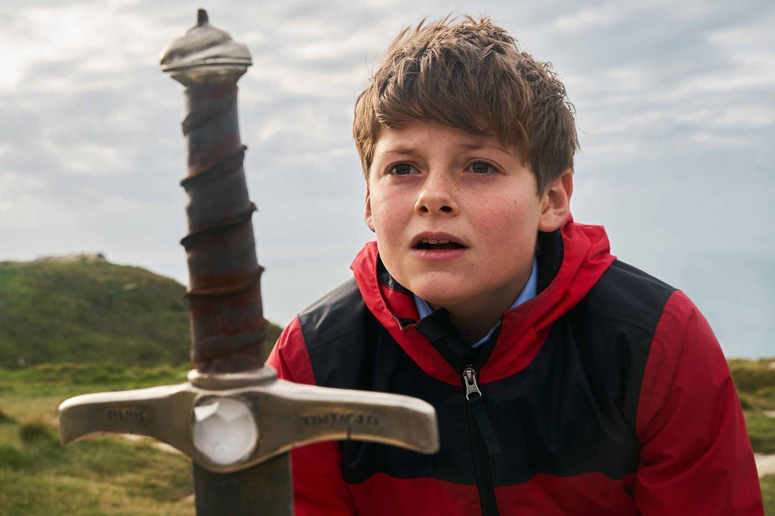 Review: ‘The Kid Who Would Be King’ triumphs in bringing King Arthur to ...