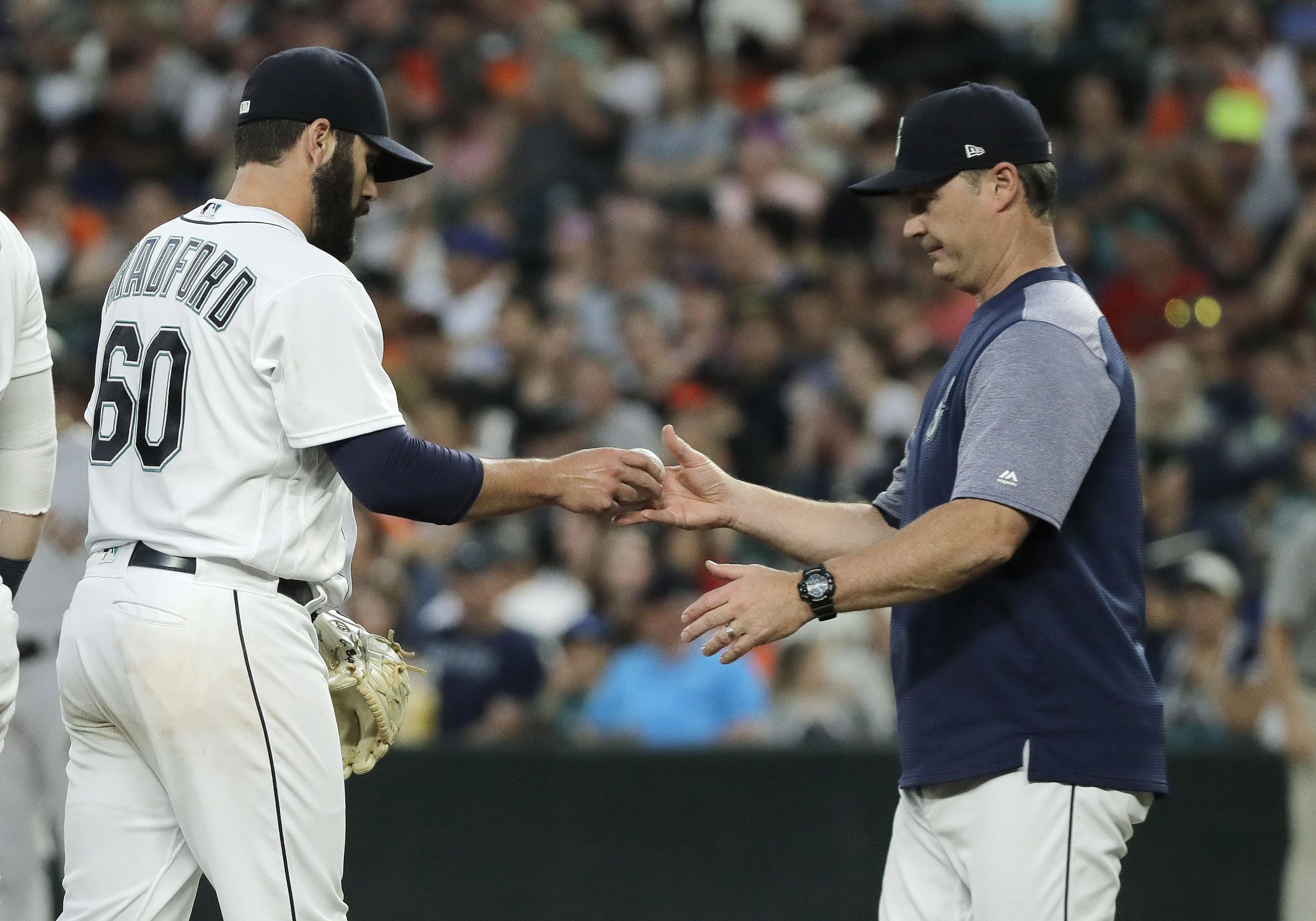 Mariners not fretting about throwing errors from Dee Gordon in