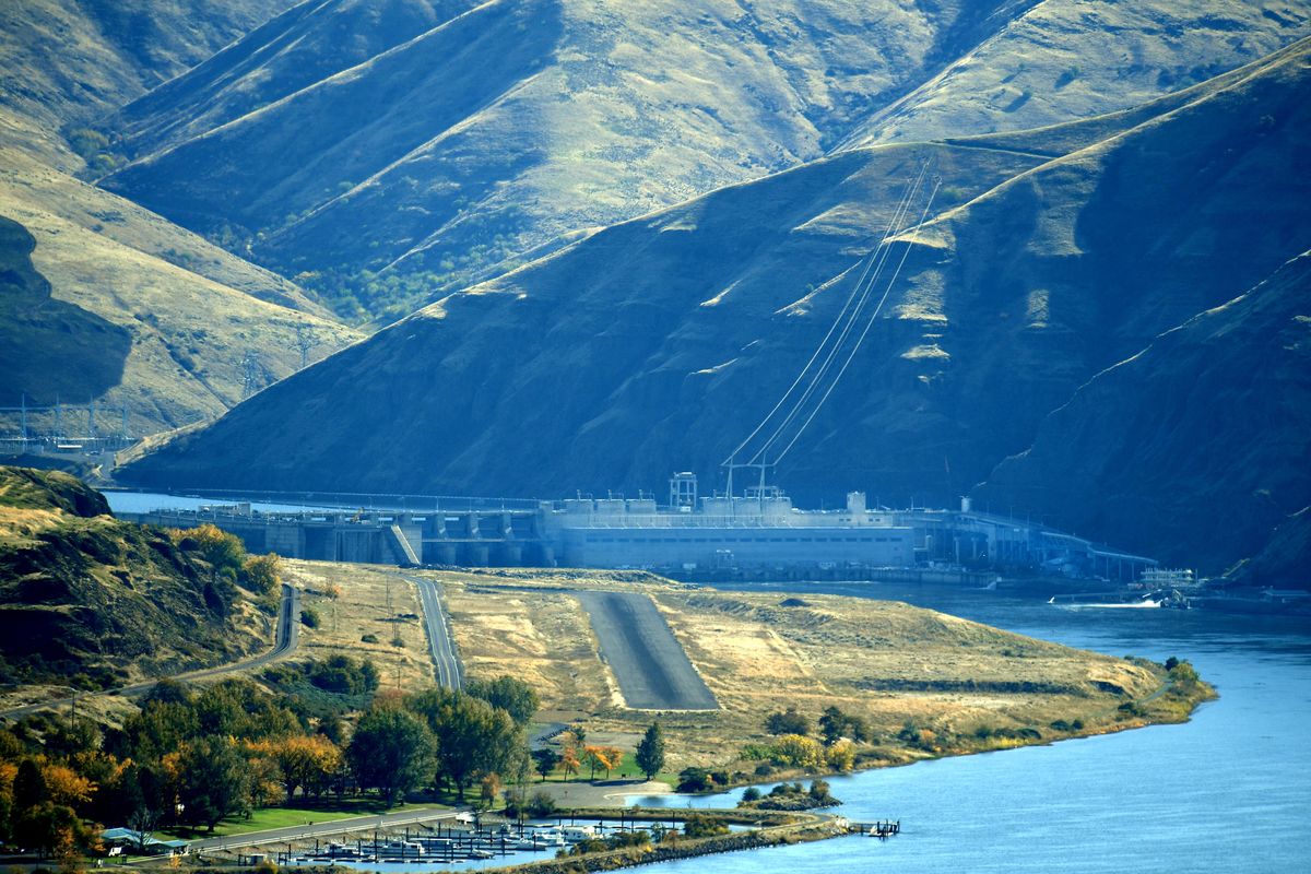 The Lower Granite Dam on the Snake River west of Clarkston, Washington, is one of several such impediments to migrating salmon and steelhead. (Jesse Tinsley / The Spokesman-Review)