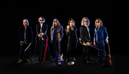 Foreigner's new lead singer reflects on Lou Gramm, Mick Jones and 'the ...