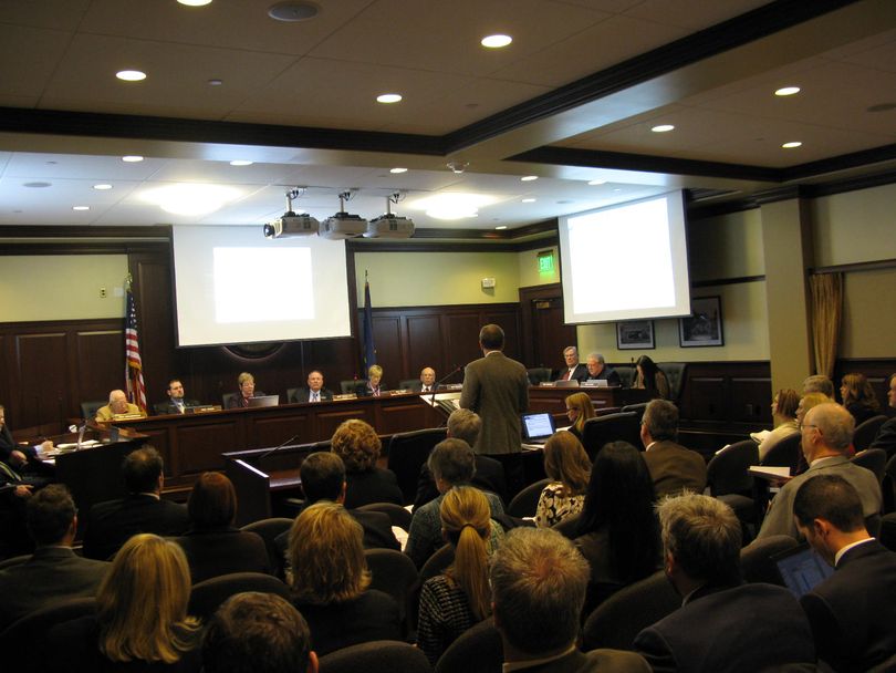 Idaho House Health & Welfare Committee hears an overview of state H&W Department programs on Wednesday morning; the presentation attracted a packed house. (Betsy Russell)