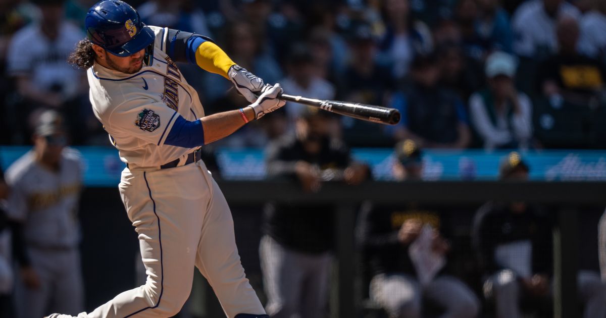 Eugenio Suarez lets the Mariners walk off in 10th with series win vs.  Pirates