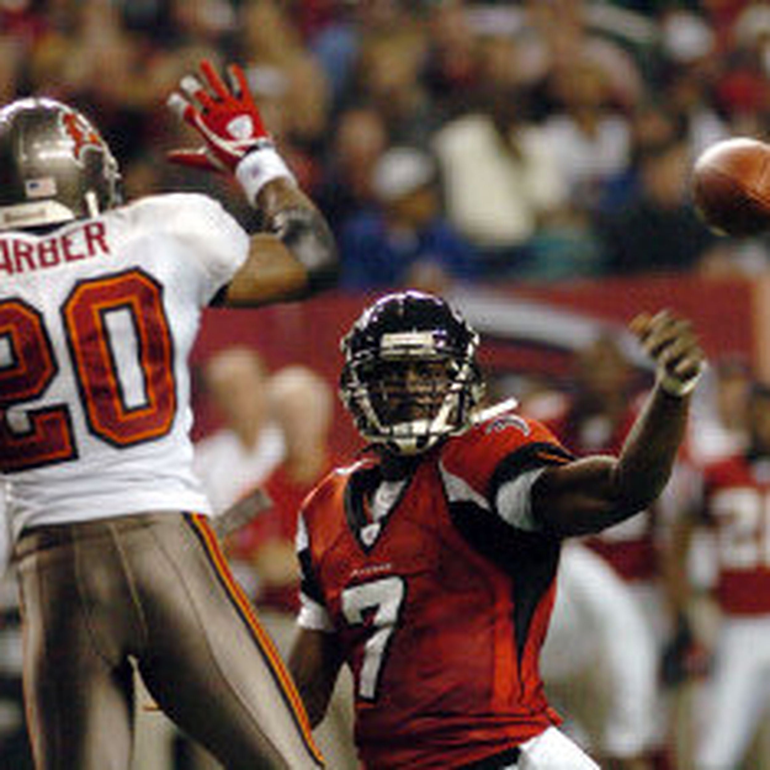 Atlanta falcons quarterback michael vick hi-res stock photography