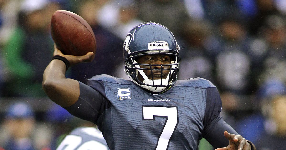 Seahawks’ QB shows his toughness playing through painful injury The