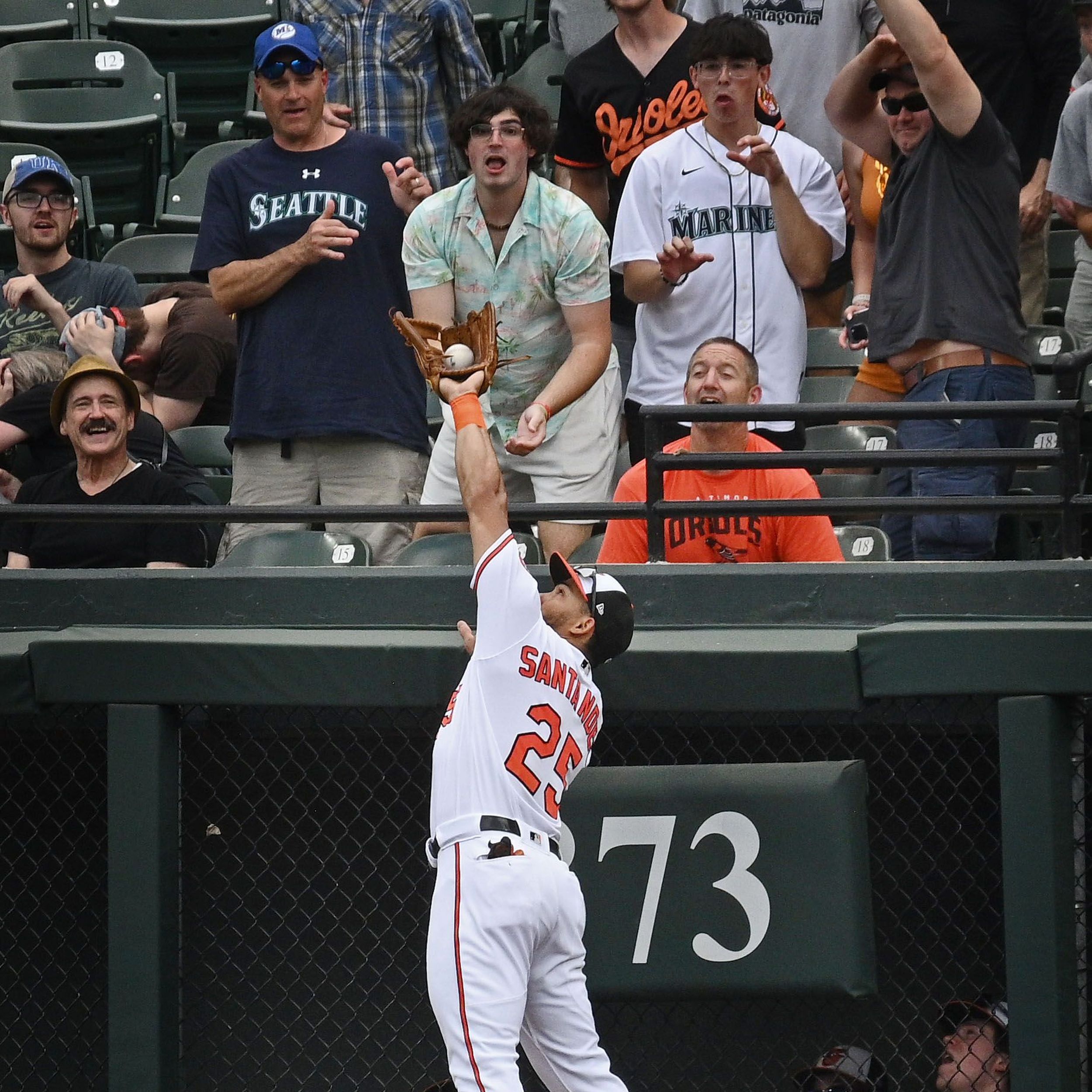 Mariners held to three hits by Orioles, head home after losing trip