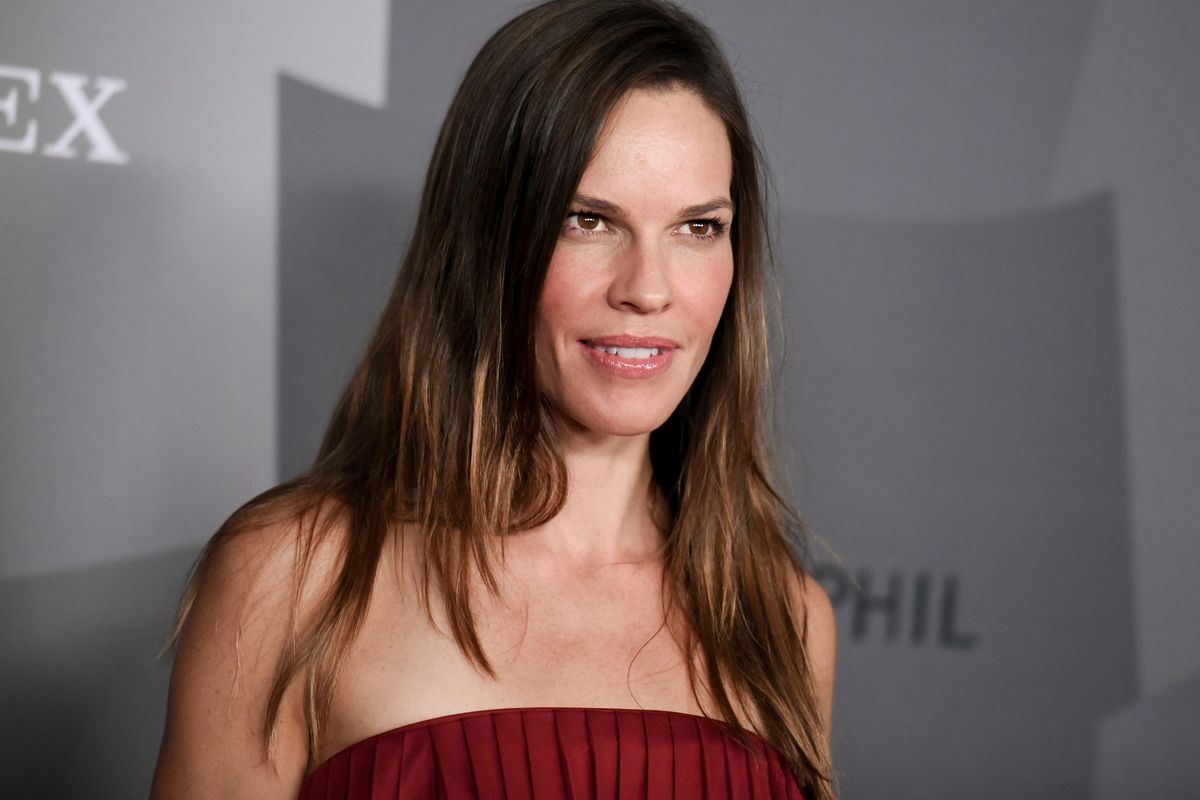 Actress Hilary Swank arrives at the Los Angeles Philharmonic 2015/2016 season opening gala on Sept. 29, 2015, at Walt Disney Concert Hall in Los Angeles. (Richard Shotwell / Richard Shotwell/Invision/AP)