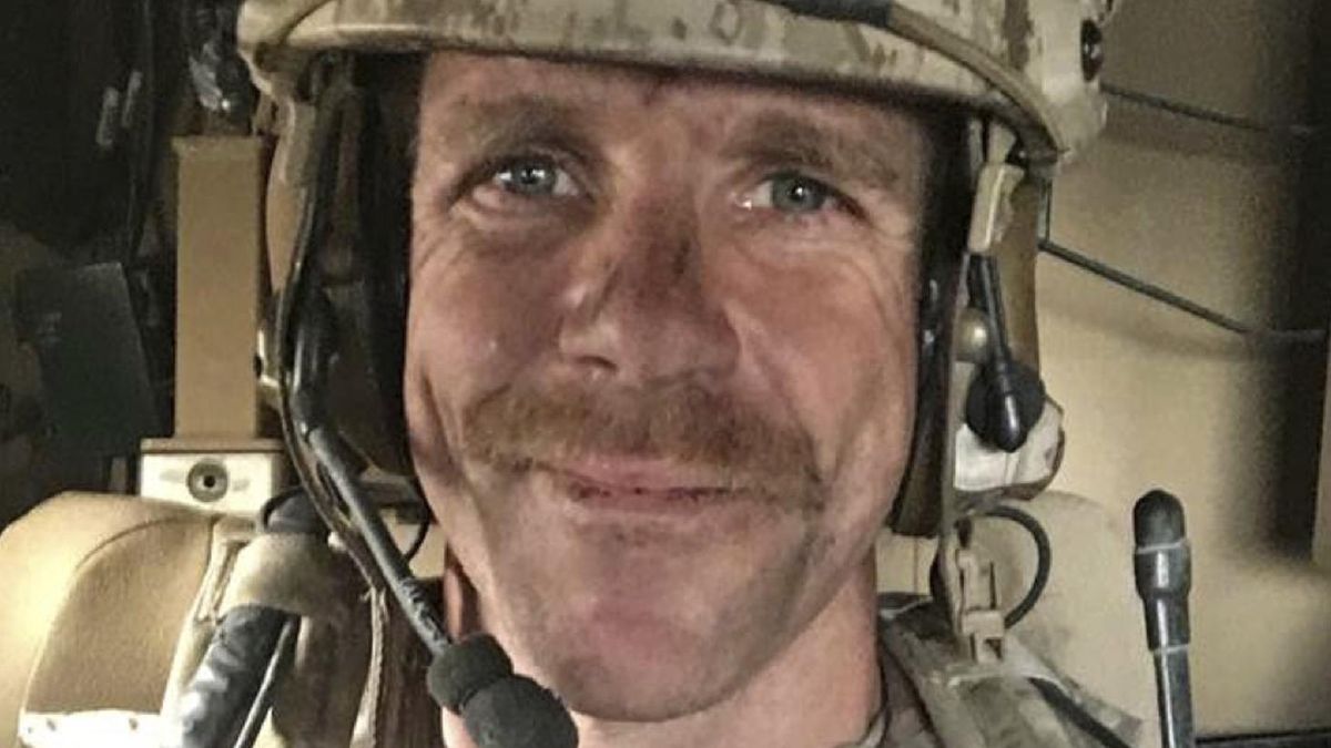 Navy SEAL seeks to toss slaying case over withheld evidence The