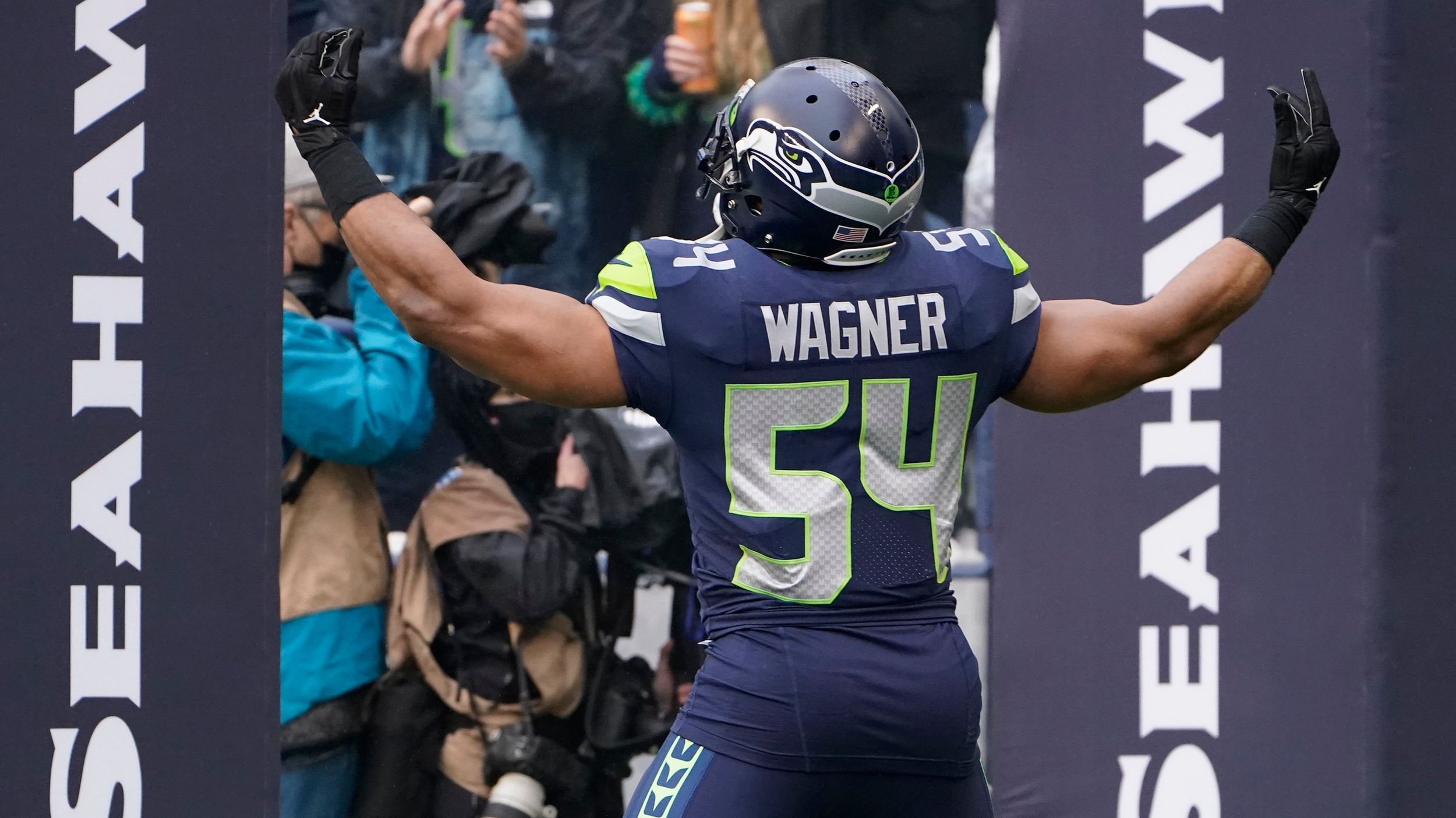 Analysis: Here are 12 items that should be on the Seahawks' offseason to-do  list