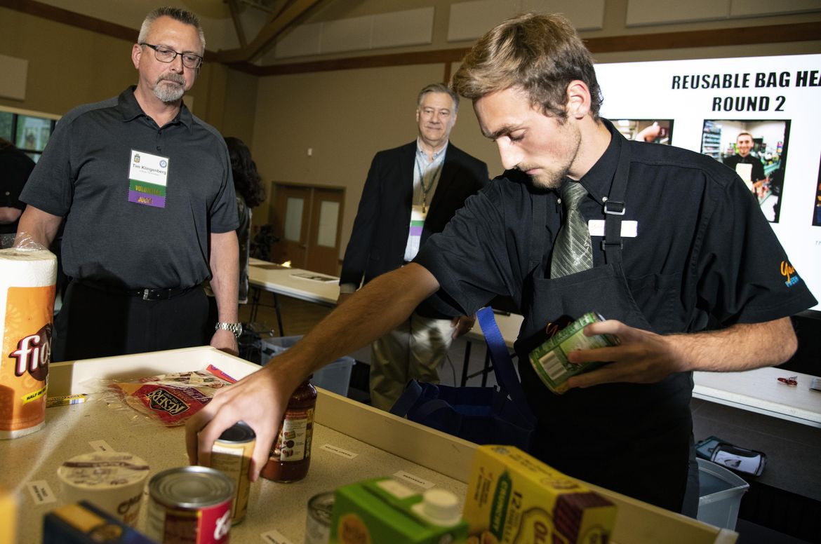 Courtesy clerk from Yoke’s Mead store competes in national bagging