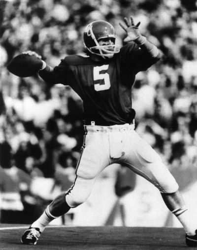 Oklahoma QB Steve Davis led Sooners to two national championships in the 1970s. (File)