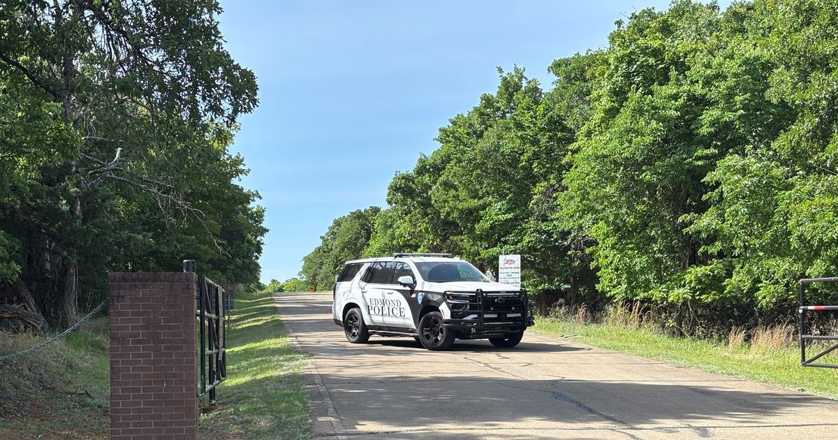 23 people injured, officials searching for suspects after Oklahoma shooting