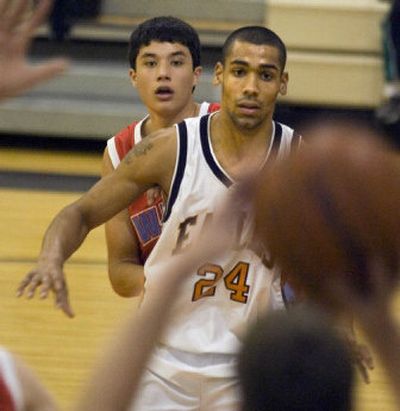 
Maurice Swan (#24) gets into position and waits for the pass  during the 3A playoffs against the West Valley (Yakima) Rams.
 (Christopher Anderson / The Spokesman-Review)
