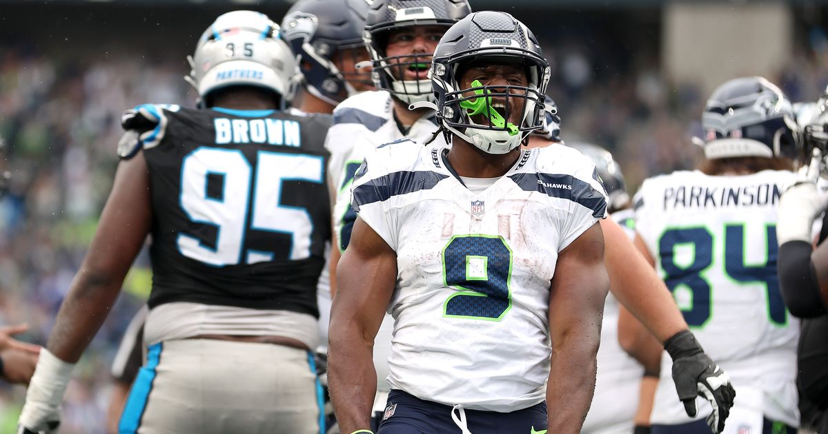 Seahawks pounce in second half to beat Panthers in Week 3